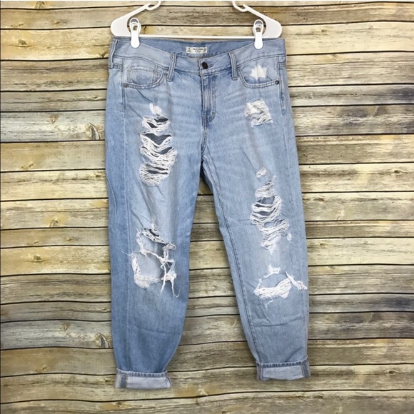 Abercrombie & Fitch Light Wash Distressed Jeans 8 - Picture 3 of 8